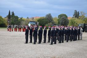 Cadets de la défense du Gard : remise du fanion et des coiffes au 503ème régiment du Train