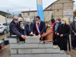 Une nouvelle maison de santé : visite de la préfète dans la commune de Saint-Martin-de-Valgagues